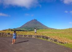 Discover Pico Island - Hiking, Sightseeing and More Tour