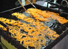 Old Delhi street food tour with sightseeing Tour