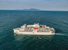 The Kimberley: Broome to Darwin Cruise- Premium Adventure Tour