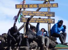 8 dagen de Kilimanjaro beklimmen via de Marangu route (alle accommodatie en vervoer zijn inbegrepen).-rondreis
