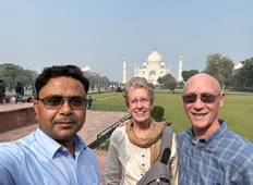 Alles Inklusive - Taj Mahal und Agra Fort mit dem Superschnellzug: Privat geführte Rundreise ab Delhi - 1 Tag Rundreise