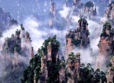 Die natürliche Majestät der Berge von Zhangjiajie Rundreise