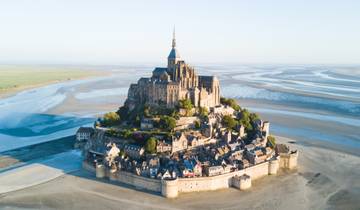 2 Day Guided Trip to Mont Saint-Michel, Loire Valley Chateaux from Paris Tour