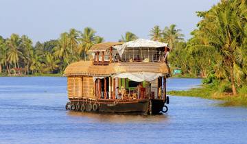 Highlights of Southern India - Kerala with Houseboat Stay Tour