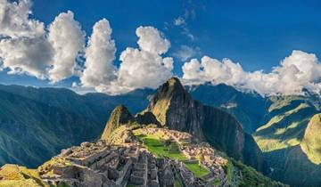 From the Inca Empire to the Peruvian Amazon with the Nazca Lines & Galápagos Cruise 2024 Tour