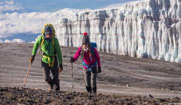 6 jours sur la route de Marangu : Un trek classique vers le toit de l\'Afrique - trekking au Kilimandjaro circuit