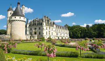 From the Châteaux of Chambord and Chenonceau to the Loire Valley (10 destinations) Tour