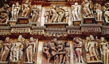 Golden Triangle Excursion In India With Khajuraho, Jhansi, Orcha & Varanasi Tour