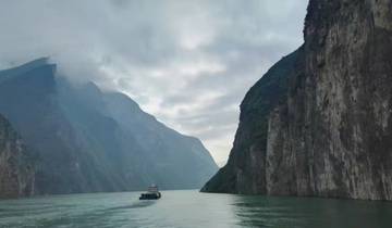 Yangtze River Cruise from Yichang to Chongqing Upstream in 5 Days 4 Nights