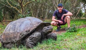 5 Day Galapagos Island Hopping Program Tour