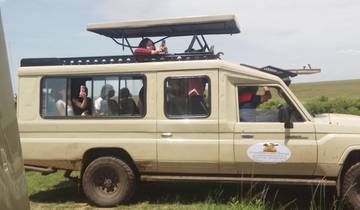 4 Days Kenya  Wildlife Lodge Small Group Safari