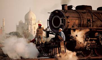 From Delhi: Taj Mahal Private Tour By Gatiman Express Train Tour