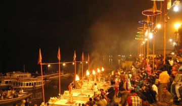 Circuit dans le Triangle d\'Or avec Varanasi {Lever de soleil sur le Taj Mahal, Ganga Aarti, promenade en bateau et plus encore } circuit