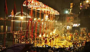 Circuito Excursión al Triángulo de Oro con Varanasi {Amanecer en el Taj Mahal, Aarti del Ganges, Paseo en Barco y Más }