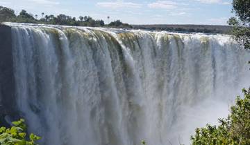 6 Nights 7 Days South Luangwa National Park and Victoria Falls Package Tour