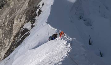 Ascension du pic Island Joining à Chhukung circuit