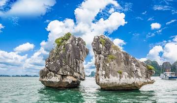 Ha Long Bay Overnachting 5-sterren Cruise met Taichi, Kajakken, Grot & Eiland,...