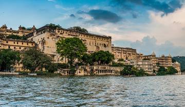 Golden Triangle Tour with Lake City Udaipur Tour