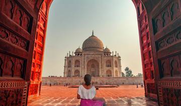 Ladies Special - Private Tajmahal and Fatehpur Sikri City Tour from Delhi circuit