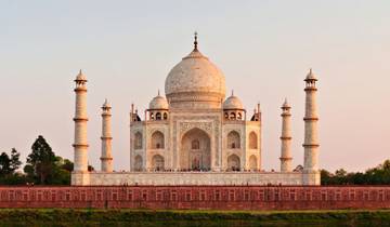 Excursion privée de 2 jours au lever du soleil sur le Taj Mahal au départ de Pune : Hôtels de luxe, vols et billets d\'entrée en ligne circuit