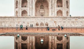 Hyderabad to Delhi: Unveiling Taj Mahal & Agra\'s Splendor Tour