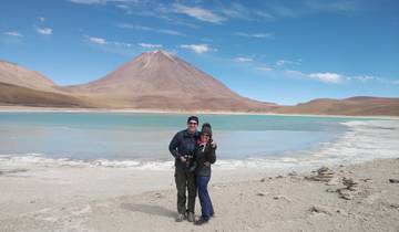 By flight from La Paz: Visit Uyuni Salt Flats 4days 3 nights. Tour