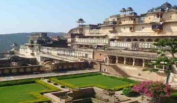 10-Day Royal Forts and Palaces Tour with Tiger Safari & Superb Cuisine