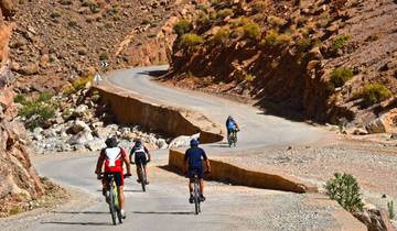 Aventure cycliste de 5 jours dans le Haut Atlas : Explorez les vallées d'Imlil et d'Ourika depuis Marrakech