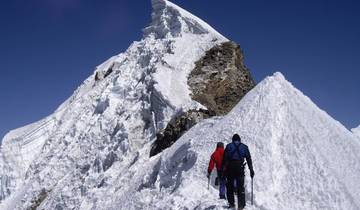 Ascensión al pico Lobuche este 6.119 m/ 20.075 pies - reunión de grupo desde Lobuche