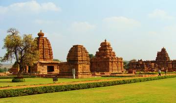 Heritage Seascapes: Forts, Palaces, Temples & Beaches Expedition