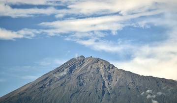 Join Our Expert-Guided 4-Day Mount Meru Hiking Expedition 2024/ 2025.