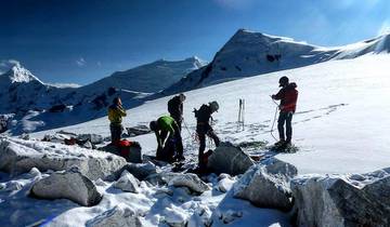 Trek & Climb: Nevados Urus & Ishinka (5530m) Tour