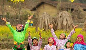 Sapa Adventure trekking 3 days 2 nights By Limousine Bus