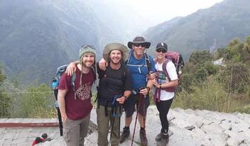 Circuito 16 días de excursionismo por el campamento base del Annapurna y safari en la selva.