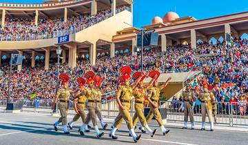 Vacaciones familiares personalizadas de 12 días en el norte de la India, con salida diaria y coche privado