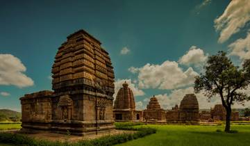 Trésors historiques : Exploration de Hyderabad, Badami et Hampi