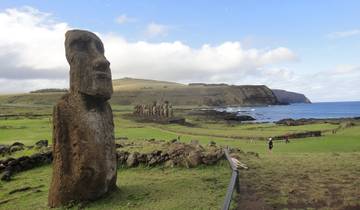 4-Days trip to Easter Island (Rapa Nui) Tour