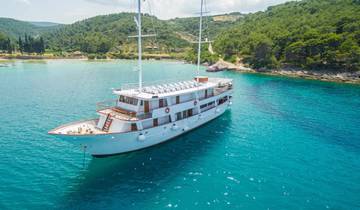 5-day Dubrovnik to Split one-way cruise - Premier Plus boat, 30-49s Tour