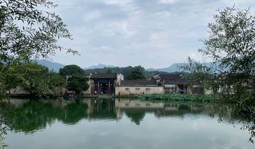 5-Day Explore by Round-way Bullet Train from Shanghai to Yellow Mount, Xidi & Hongcun Village