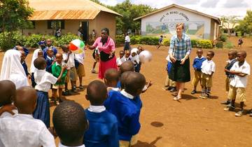 Volunteering, Safari and Beach Combination - 22 Days in Tanzania and Zanzibar