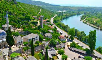 Expérience culturelle et vinicole, 2 jours d'excursion en Bosnie en toute saison au départ de Korcula : Vjetrenica, Trebinje, Tvrdos, Stolac, Pocitelj. Sites de l'UNESCO. Nature. Architecture.