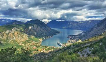 All seasons 3 days micro tour to Montenegro and Bosnia from Dubrovnik. Visit Venetians towns, monasteries, taste Herzegovina wines. Gorgeous scenery! Tour