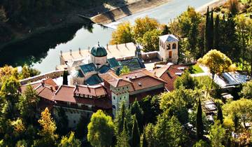 Buiten het seizoen een 2-daagse micro rondreis naar Montenegro en Bosnië vanuit Dubrovnik. Ostrog, Trebinje, Tvrdos, Vjetrenica, Zavala.