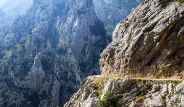 Hiking the High Trails of the Picos de Europa Tour