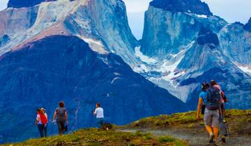 Circuito Experiencia de excursionismo en Torres del Paine desde Puerto Natales, todas las comidas incluidas