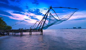 South India : Backwaters, Tea Plantations, Temples & Beach Stay W/Private Guide & Chauffer Tour