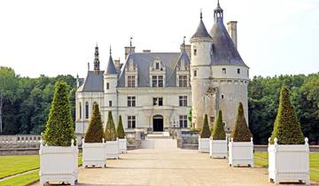 Loire Valley: Walks, Wine & Chateaux