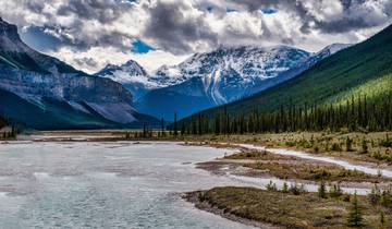 Winter in the Rockies and Northern Lights Vancouver → Yellowknife (2025) Tour