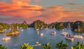 1 JOUR Croisière dans la baie d\'Ha Long, grotte, kayak, baignade, déjeuner, bus, soirée au coucher du soleil circuit