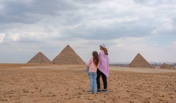 Vanuit de haven van El –Sokhna – Piramide van Gizeh & rondleiding door het Nationaal Museum .